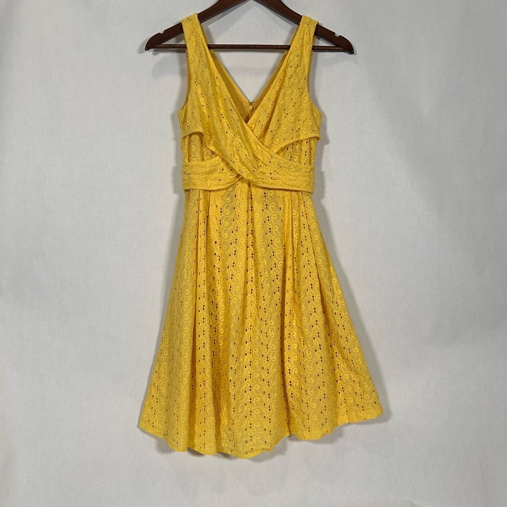 Nine West Yellow Sleeveless Eyelet Size 4 Spring Wedding Guest Dress